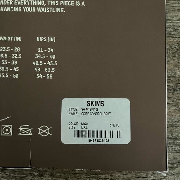 SKIMS Core Control Solutionwear (L/XL - fits like a Small) - Picture 3 of 5
